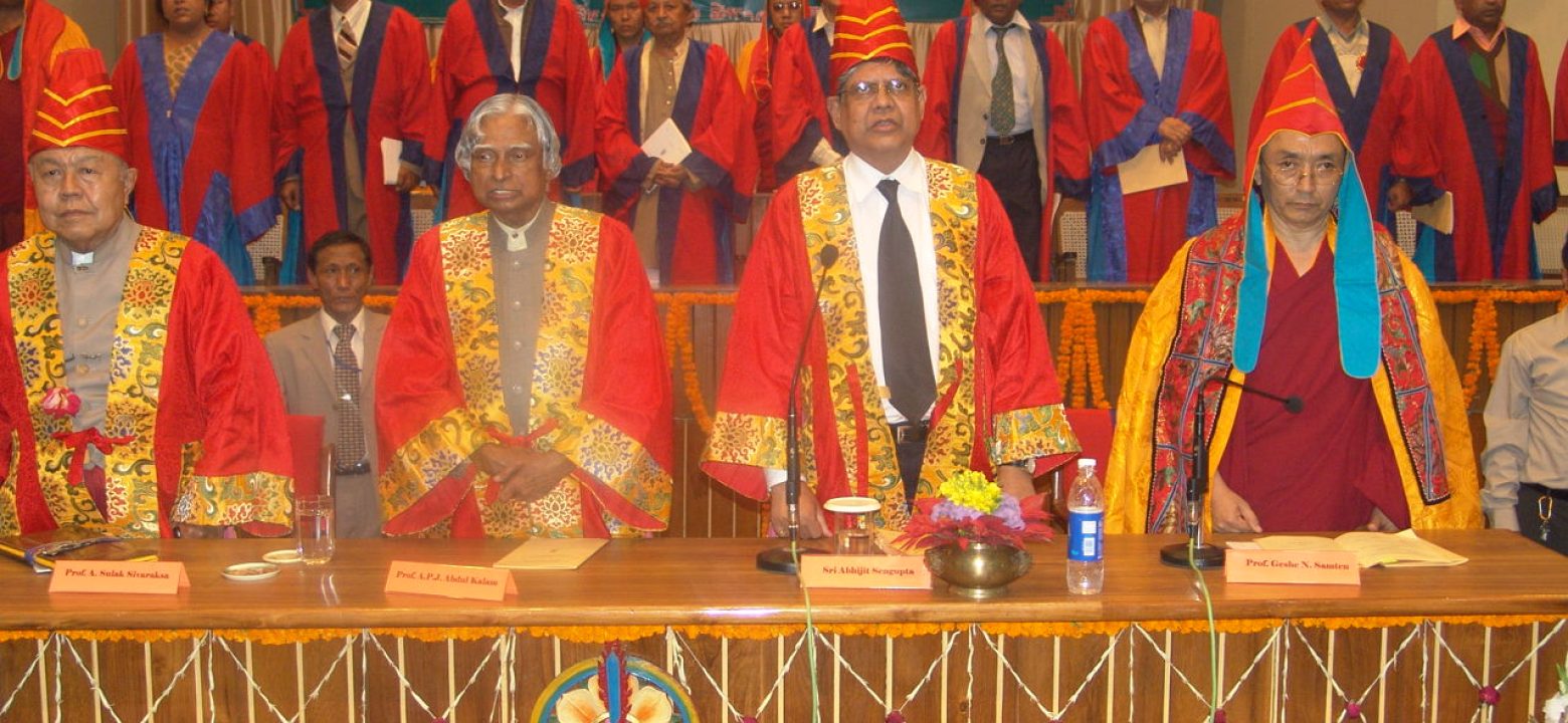 Dr. A P J Abdul Kalam receivng the Vakpati degree